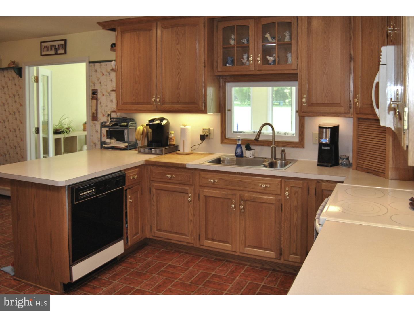 703 Mt Pleasant Road Pottstown, PA 19465 - Photo 9 of 25 Kitchen