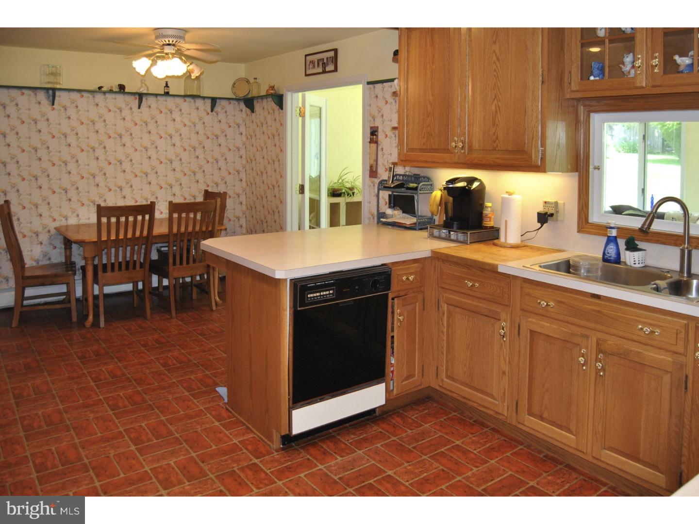 703 Mt Pleasant Road Pottstown, PA 19465 - Photo 10 of 25 Kitchen