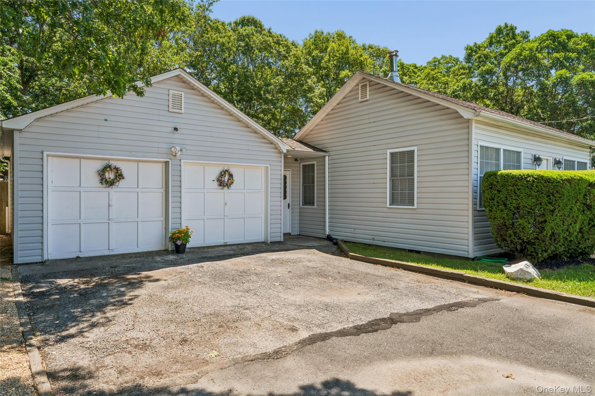 487 Mastic Road Mastic Beach, NY 11951 - Photo 2 of 22 Gallery Image 2