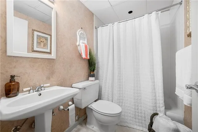 a picture of a building