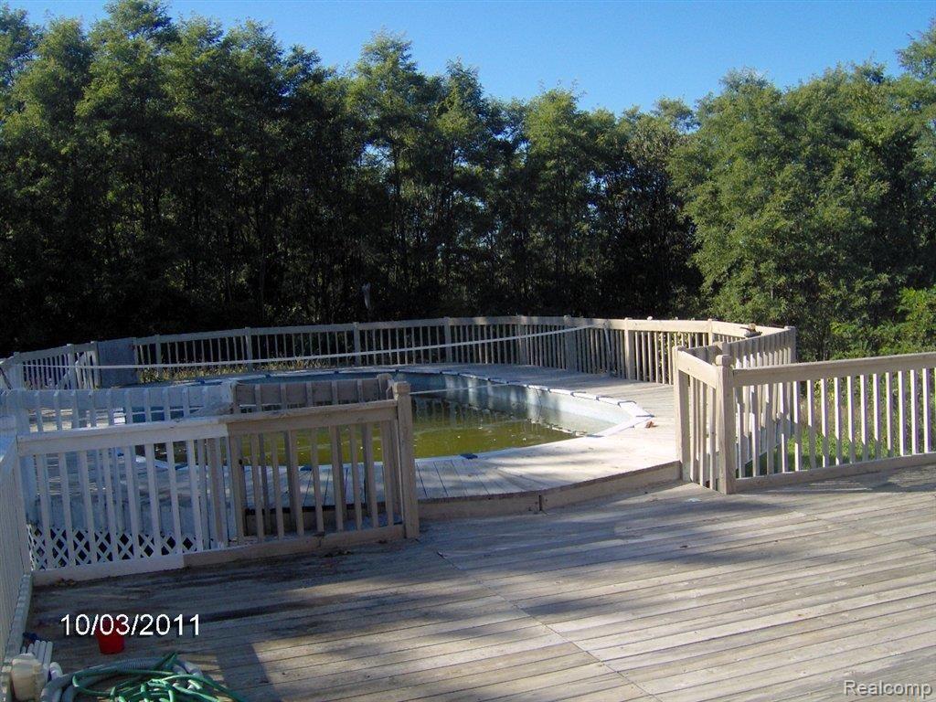 3681 Bigelow Road Howell, MI 48855 - Photo 12 of 17 HPIM1318.JPG