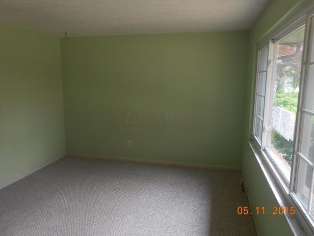 2540 Brownfield Road Columbus, OH 43232 - Photo 3 of 11