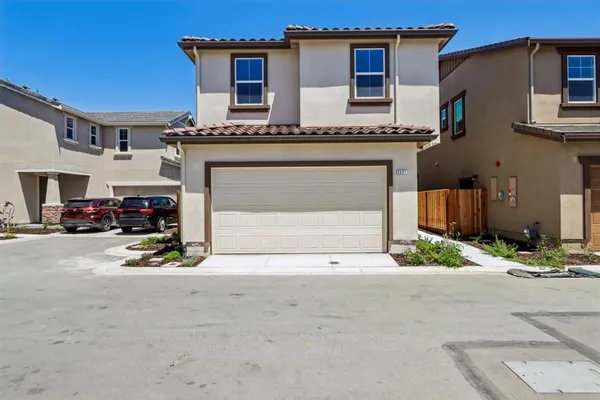 $699,990 | 2221 Daisy Drive, Hollister, CA 95023