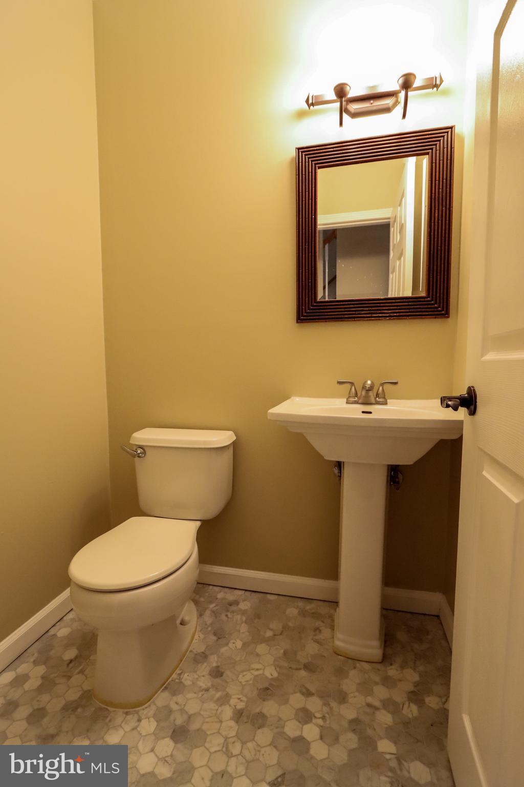 2002 Beverly Road Burlington Township, NJ 08016 - Photo 18 of 42 Gallery Image 18