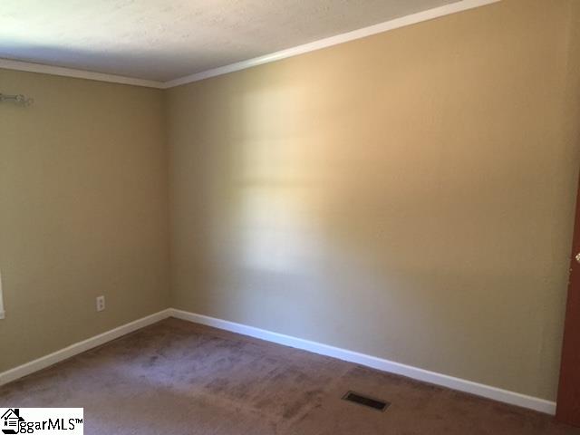 138 Deer Valley Road Laurens, SC 29360 - Photo 7 of 11