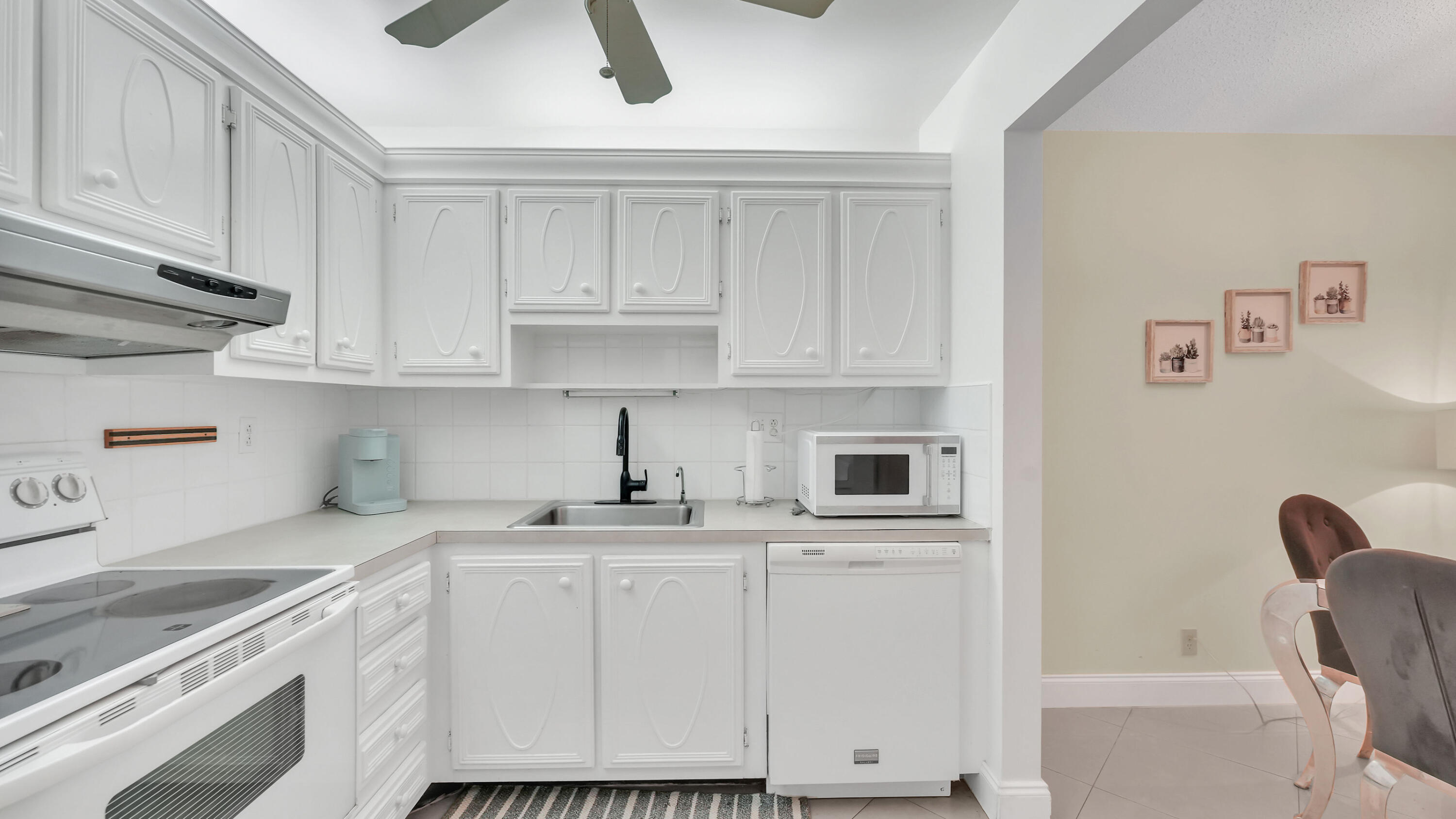 5640 Southwest 3rd Place, Unit 216 Margate, FL 33068 - Photo 22 of 41 DSC09219