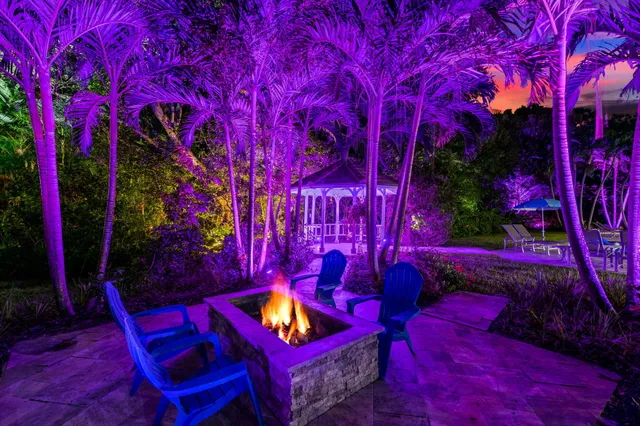 a view of livingroom with furniture and window