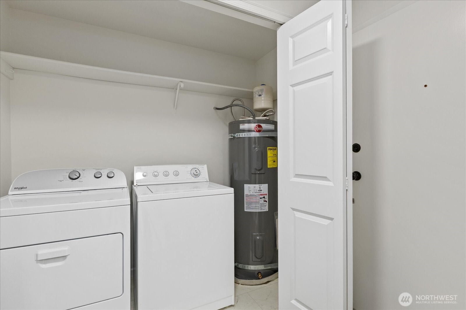 132 Northeast 95th Street, Unit B309 Seattle, WA 98115 - Photo 21 of 24 a utility room with dryer and washer