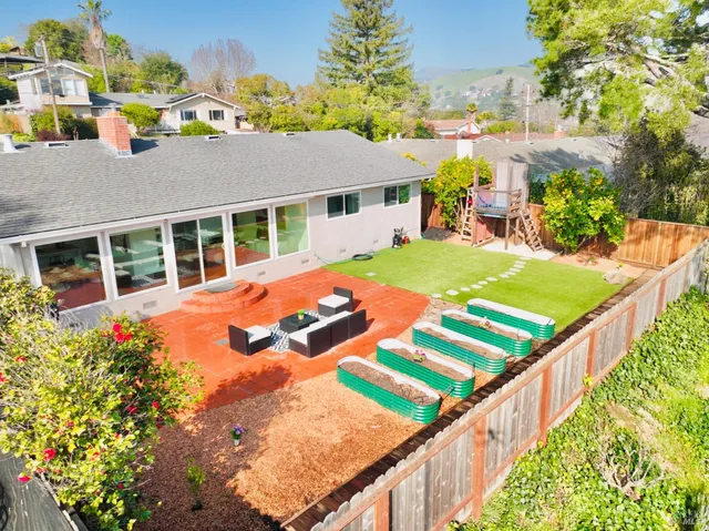 $1,298,000 | 587 Tanbark Terrace, San Rafael, CA 94903