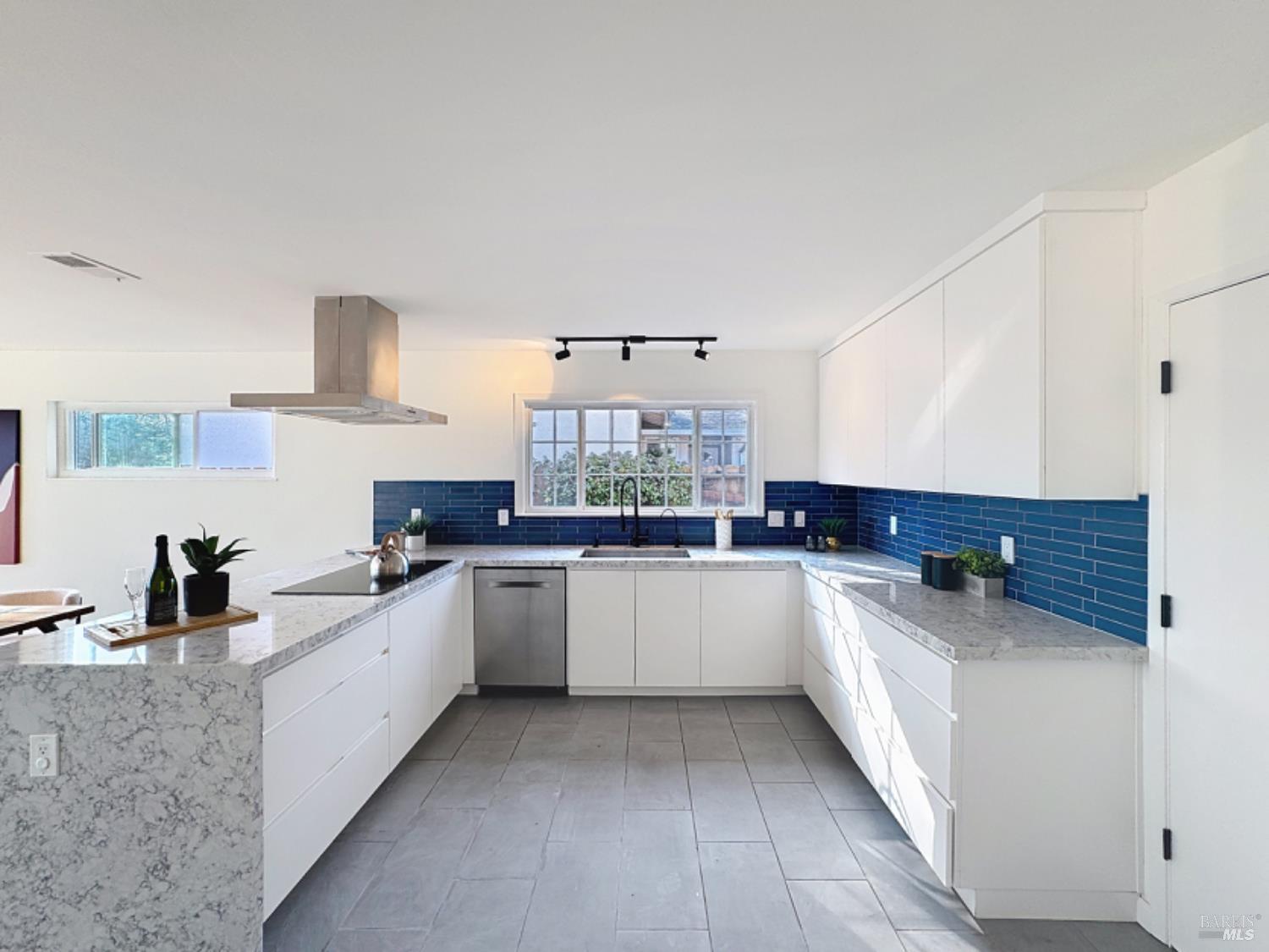 587 Tanbark Terrace San Rafael, CA 94903 - Photo 11 of 51