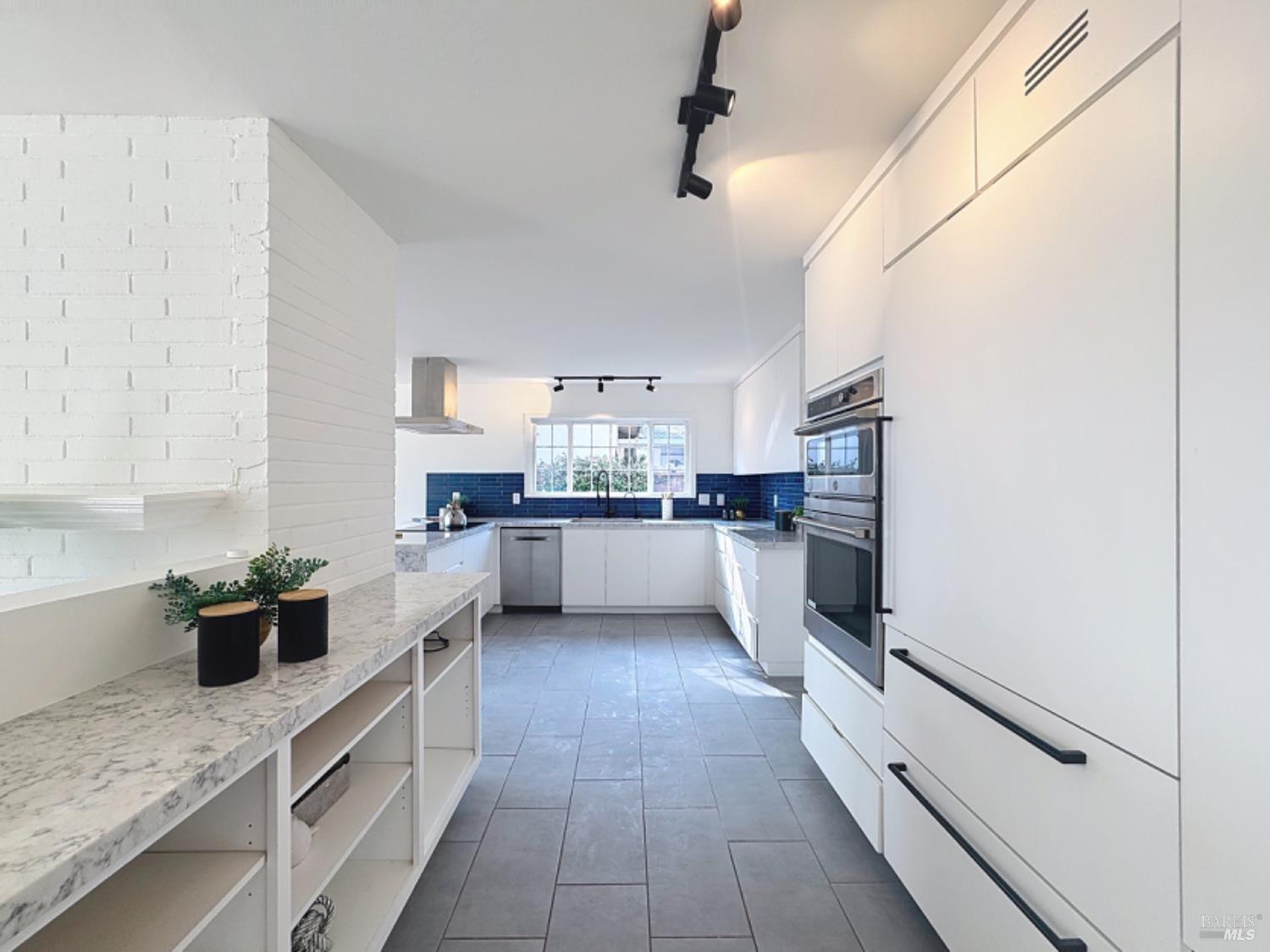 587 Tanbark Terrace San Rafael, CA 94903 - Photo 8 of 51