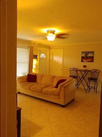 1320 West 26th Court Riviera Beach, FL 33404 - Photo 13 of 17 LIVING ROOM