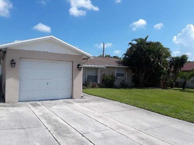 1320 West 26th Court Riviera Beach, FL 33404 - Photo 10 of 17 GARAGE
