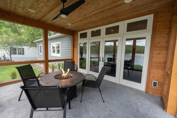 $950,000 | 56814 402nd Avenue, Mazeppa, MN 55956