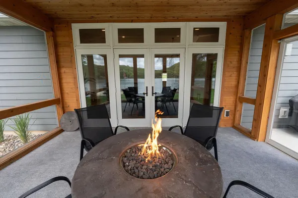 $950,000 | 56814 402nd Avenue, Mazeppa, MN 55956