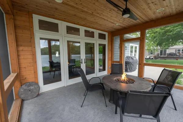 $950,000 | 56814 402nd Avenue, Mazeppa, MN 55956
