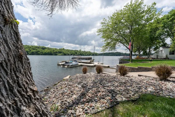 $950,000 | 56814 402nd Avenue, Mazeppa, MN 55956