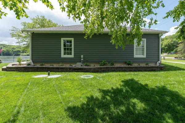 $950,000 | 56814 402nd Avenue, Mazeppa, MN 55956