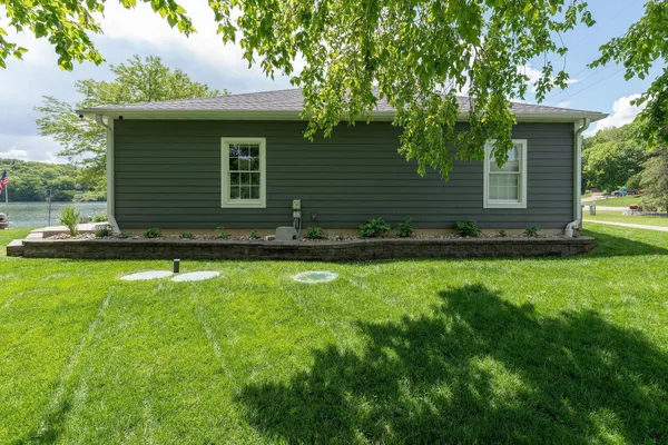 $950,000 | 56814 402nd Avenue, Mazeppa, MN 55956