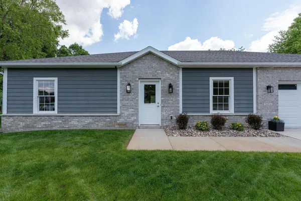 $950,000 | 56814 402nd Avenue, Mazeppa, MN 55956