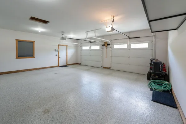 $950,000 | 56814 402nd Avenue, Mazeppa, MN 55956