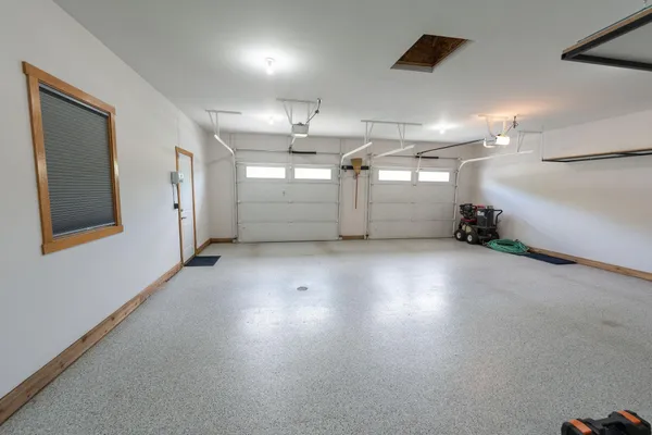 $950,000 | 56814 402nd Avenue, Mazeppa, MN 55956