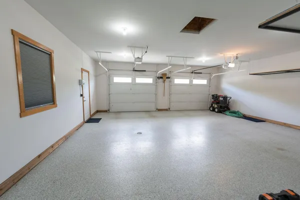 $950,000 | 56814 402nd Avenue, Mazeppa, MN 55956