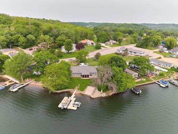 $950,000 | 56814 402nd Avenue, Mazeppa, MN 55956