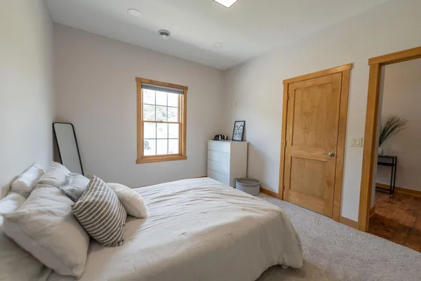 $950,000 | 56814 402nd Avenue, Mazeppa, MN 55956