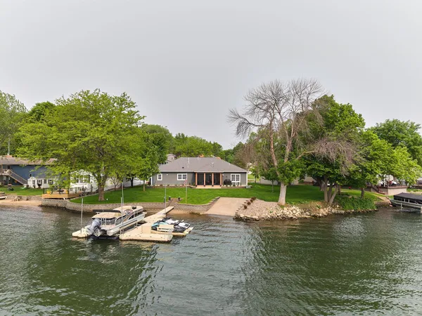 $950,000 | 56814 402nd Avenue, Mazeppa, MN 55956