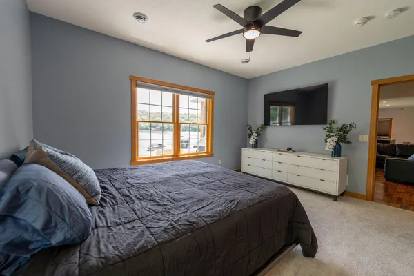 $950,000 | 56814 402nd Avenue, Mazeppa, MN 55956