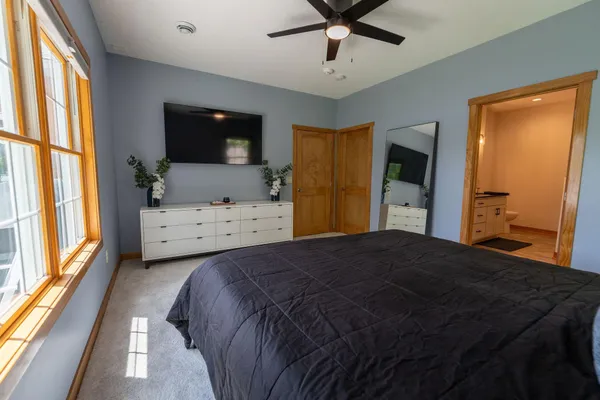 $950,000 | 56814 402nd Avenue, Mazeppa, MN 55956