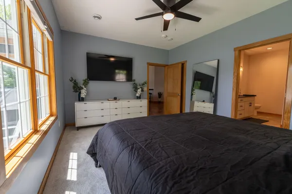 $950,000 | 56814 402nd Avenue, Mazeppa, MN 55956