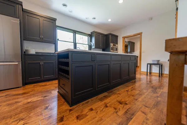 $950,000 | 56814 402nd Avenue, Mazeppa, MN 55956