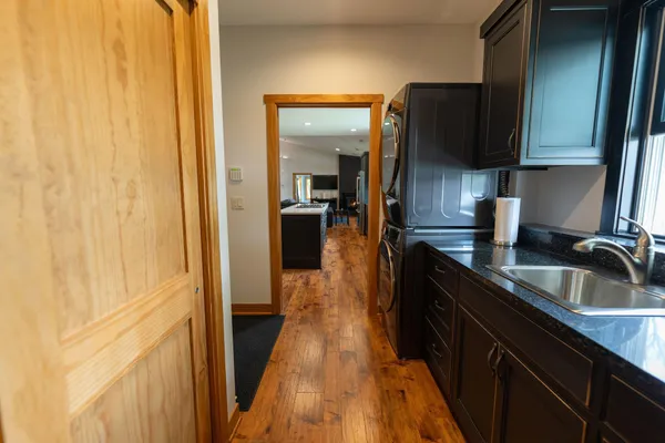 $950,000 | 56814 402nd Avenue, Mazeppa, MN 55956