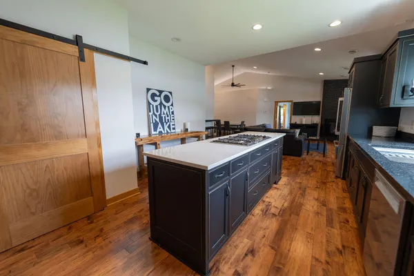 $950,000 | 56814 402nd Avenue, Mazeppa, MN 55956