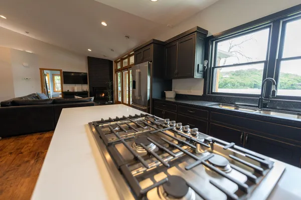 $950,000 | 56814 402nd Avenue, Mazeppa, MN 55956