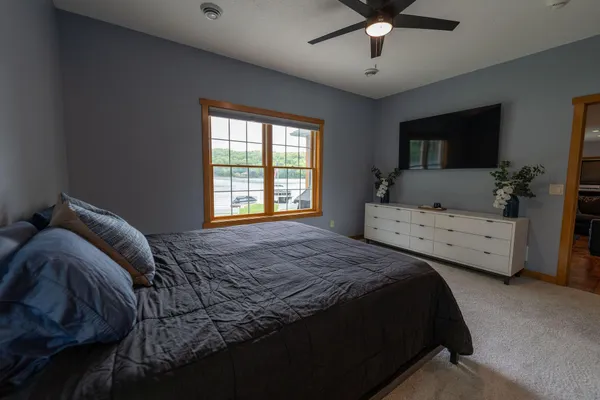 $950,000 | 56814 402nd Avenue, Mazeppa, MN 55956