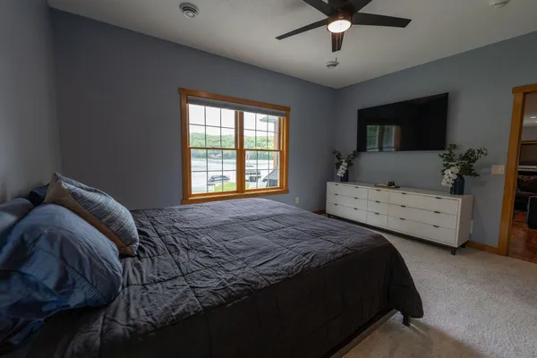 $950,000 | 56814 402nd Avenue, Mazeppa, MN 55956