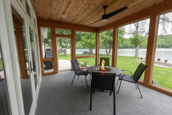 $950,000 | 56814 402nd Avenue, Mazeppa, MN 55956