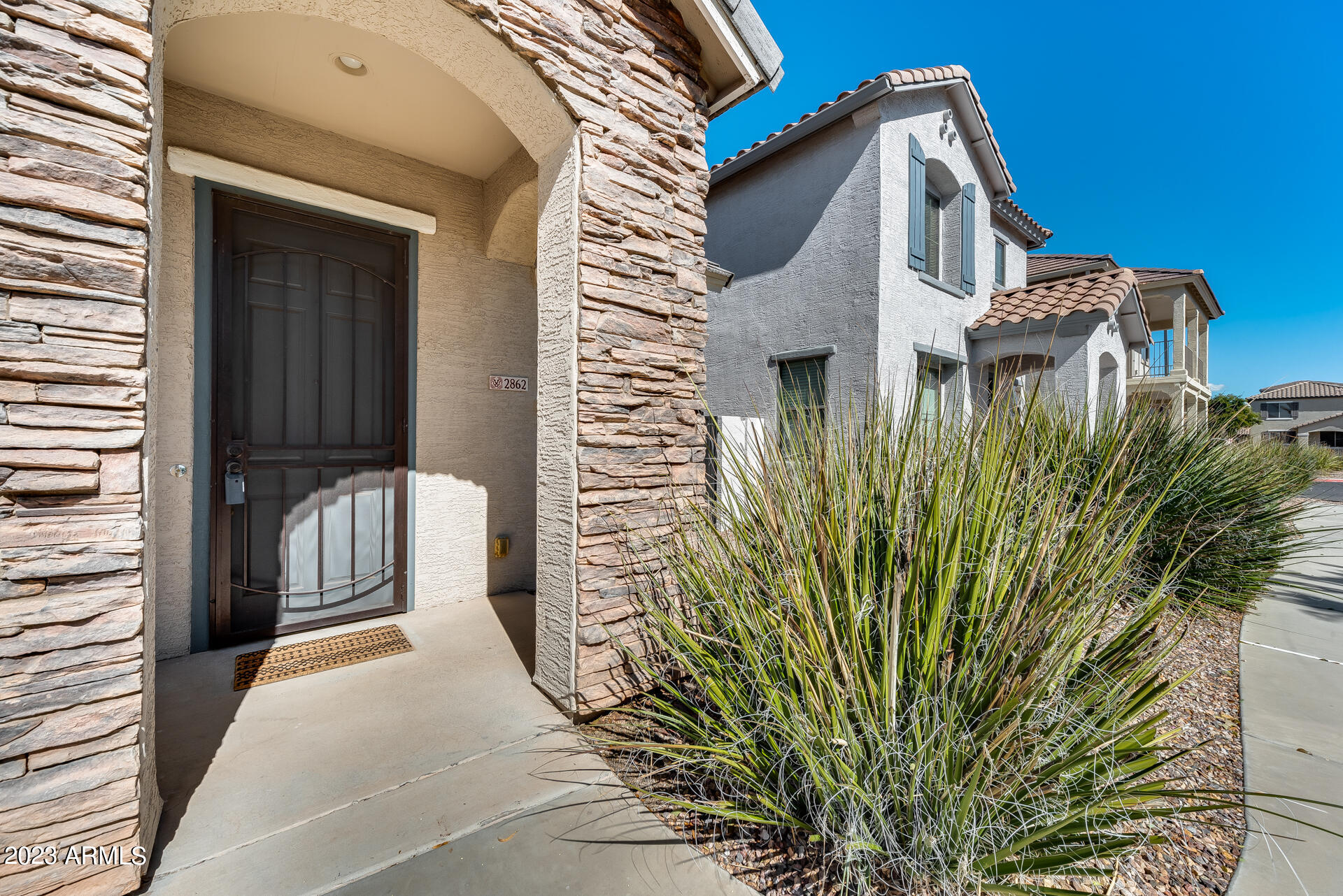 2862 South Brett Street Gilbert, AZ 85295 - Photo 4 of 37