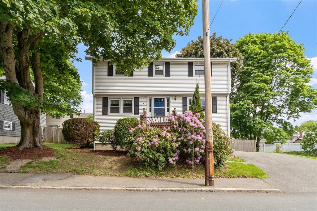 41 Ord Street Salem, MA 01970 - Photo 2 of 34