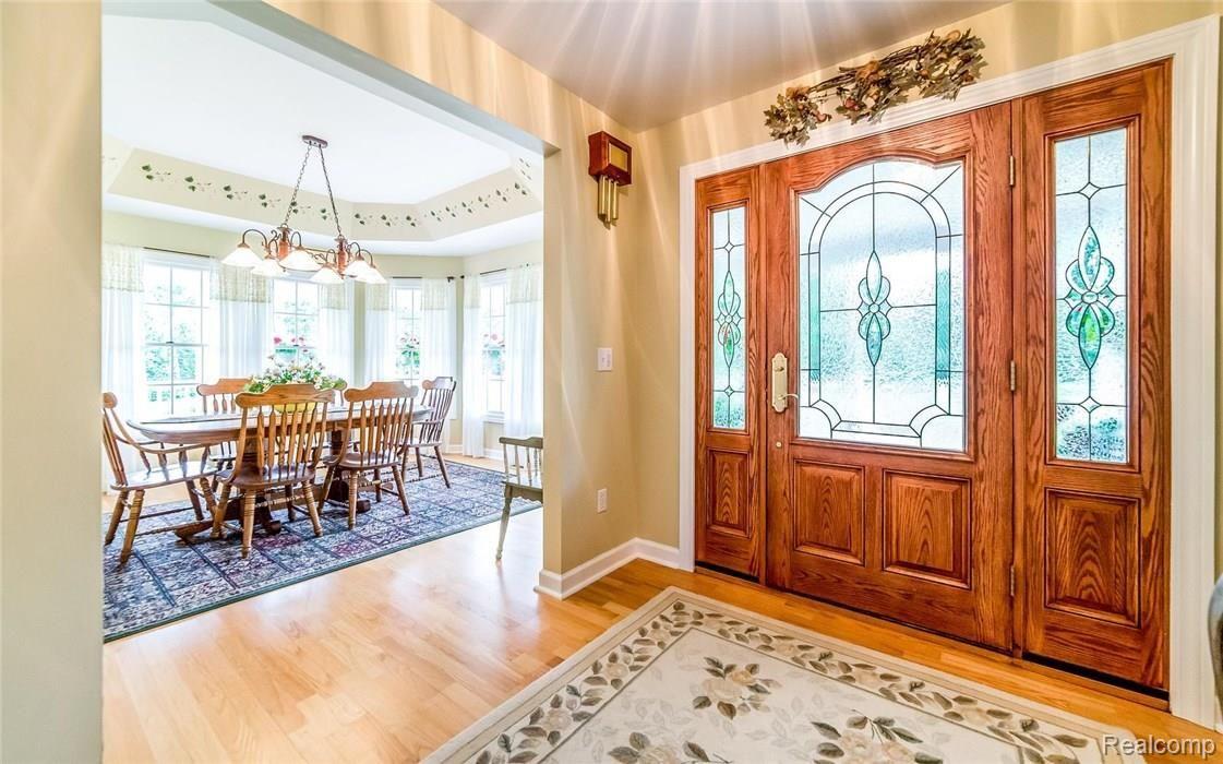 4964 Bullard Road Hartland, MI 48353 - Photo 8 of 40 8.jpg