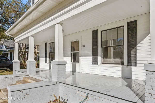 $190,000 | 306 West 2nd Street, Robersonville, NC 27871