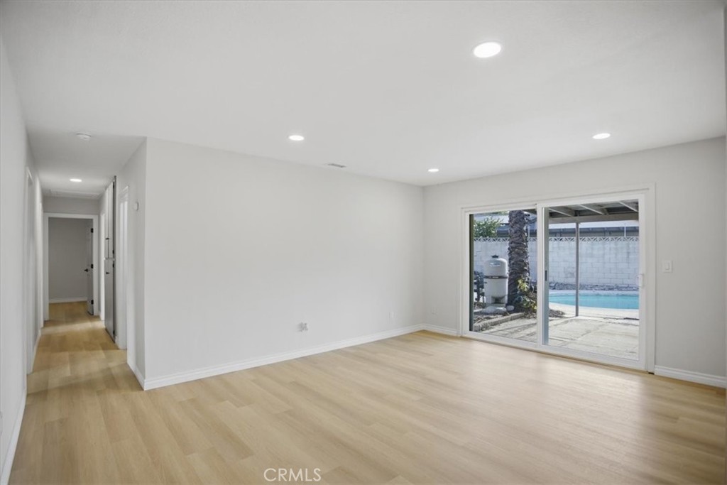 5871 Geremander Avenue Rialto, CA 92377 - Photo 12 of 34