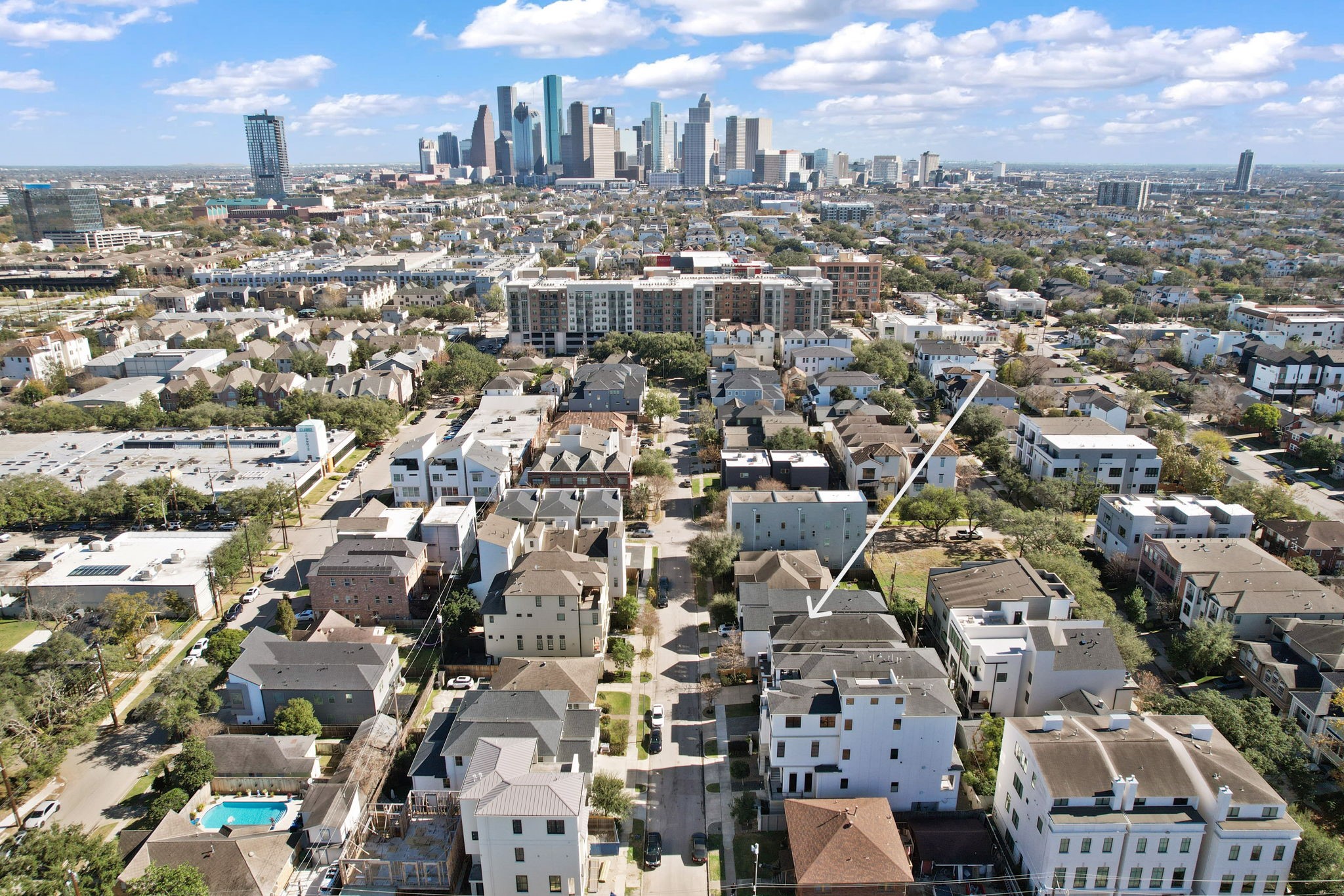 1235 West Bell Street, Unit A Houston, TX 77019 - Photo 33 of 38 an aerial view of a city