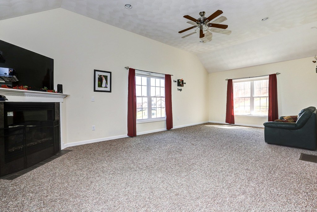 59 Snow Road Haverhill, MA 01832 - Photo 8 of 29 Gallery Image 8