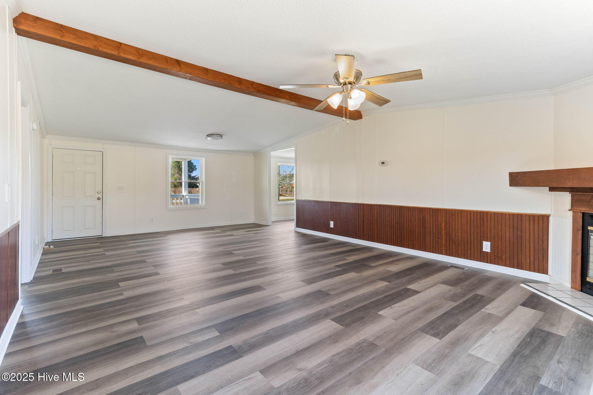 4570 Project Road Northwest Ash, NC 28420 - Photo 10 of 34 Living Room