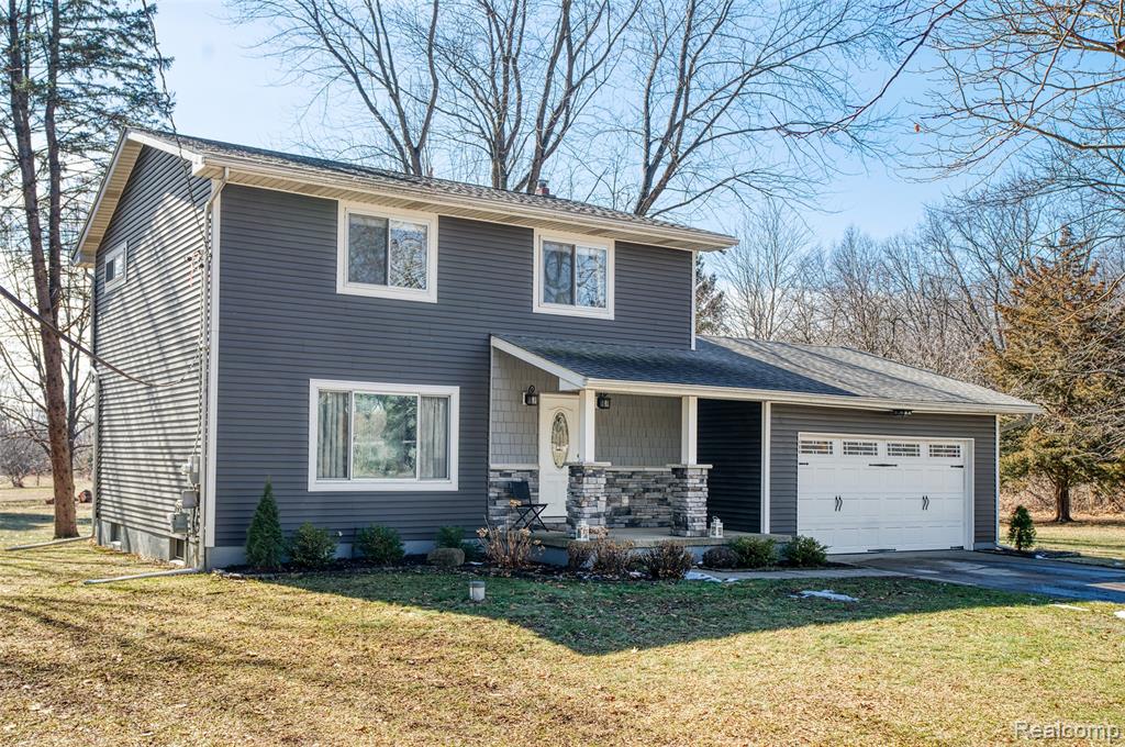 5193 Owen Road Linden, MI 48451 - Photo 2 of 32 Gallery Image 2