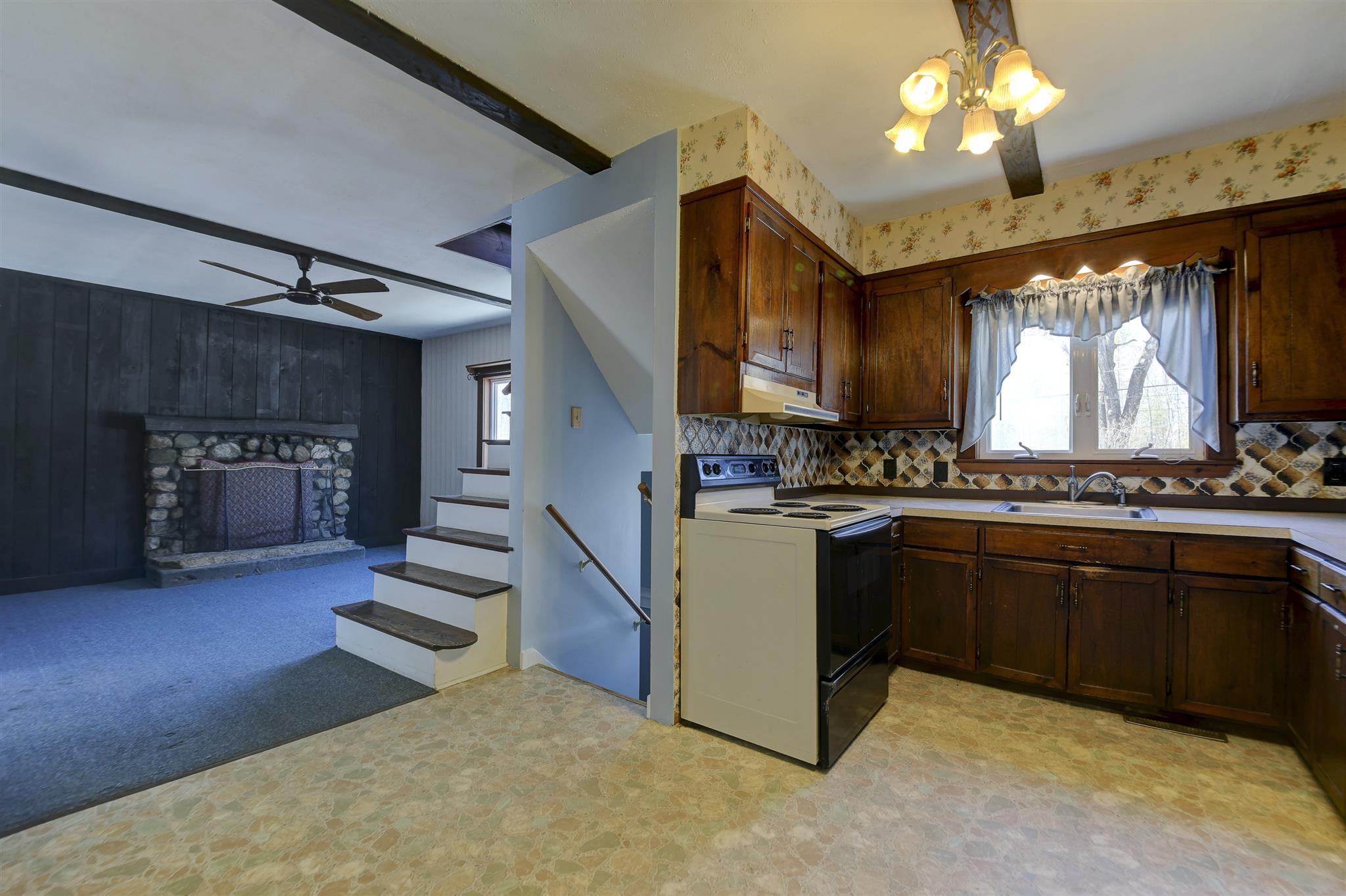 129 Danforth Lane Madison, NH 03875 - Photo 7 of 40